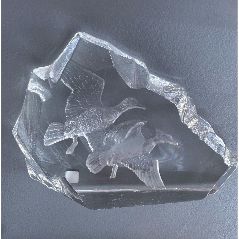 Mats Jonasson Signed Mallards in Flight 3D Lead Crystal Sculpture Sweden - READ